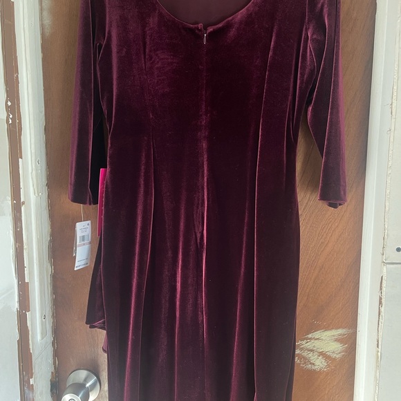 New - Picture 3 of 3